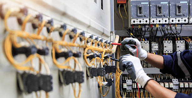 Professional Electrician technician working in Greenport West, NY
